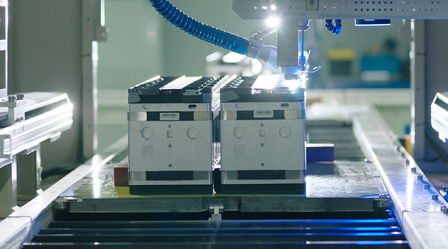 全球第13，中国第8！龙8国际储能2022年储能系统出货量行业领先！