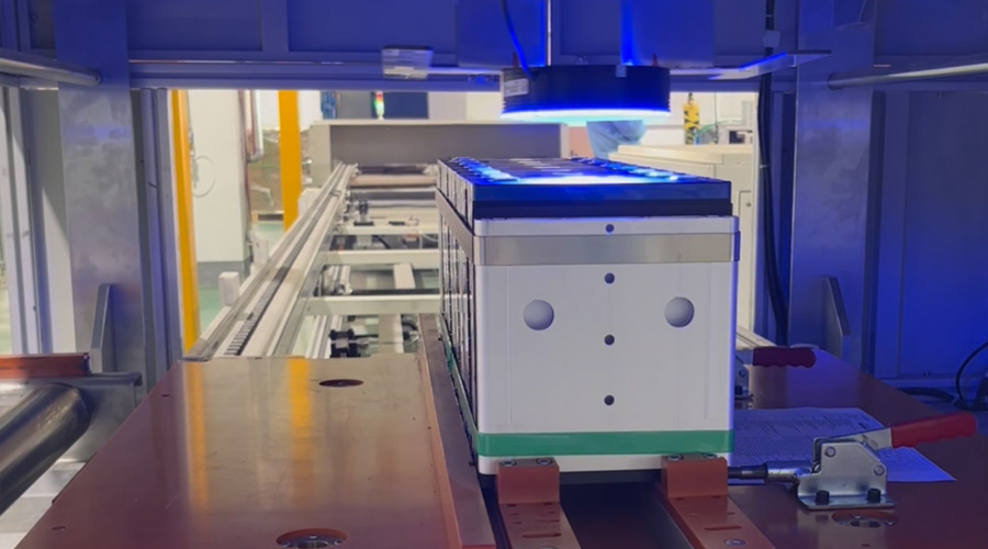 龙8国际储能获《南方日报》报道：谋“势”而为，为低碳发展蓄满绿色能量