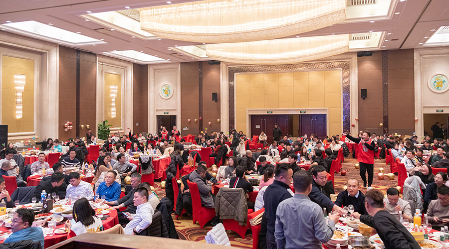 变革创新，突破前行 | 龙8国际储能2023年终总结大会及2024年迎新年会圆满落幕