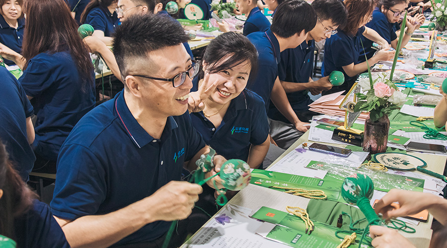 同心筑梦 粽香传情——龙8国际储能入职周年庆典暨端午活动圆满举行