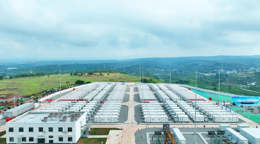 智慧赋能，定义未来：龙8国际储能荣膺21世纪“新能新质”优秀案例奖